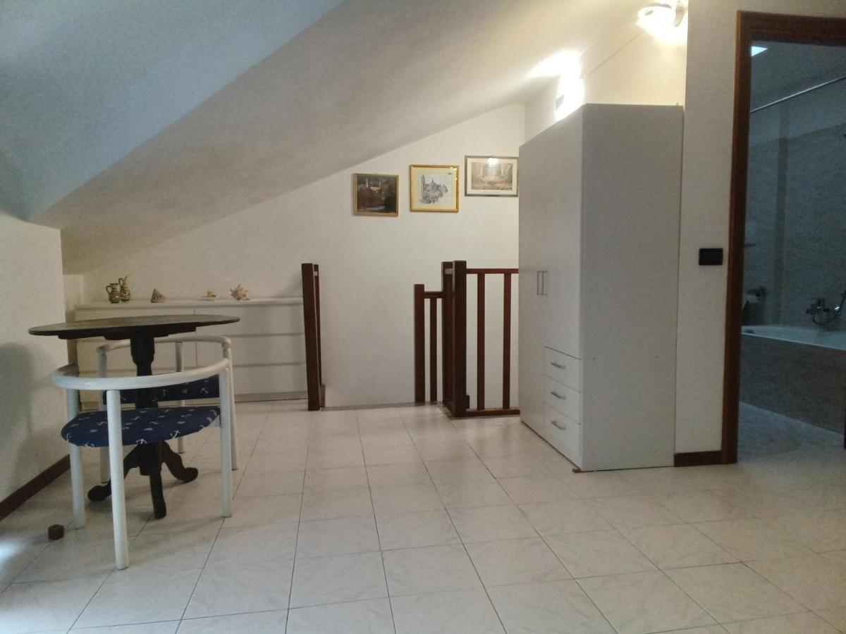 Appartamento - Terrazzo Vivibile Vista Mare, Wi-Fi Gratuito Vallecrosia Zewnętrze zdjęcie