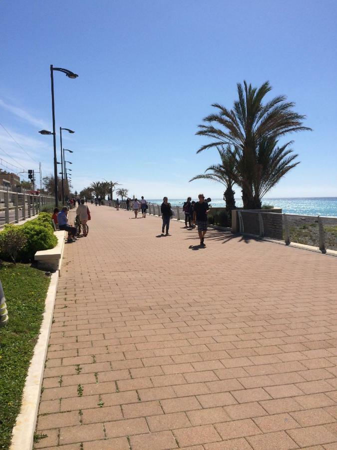 Appartamento - Terrazzo Vivibile Vista Mare, Wi-Fi Gratuito Vallecrosia Zewnętrze zdjęcie